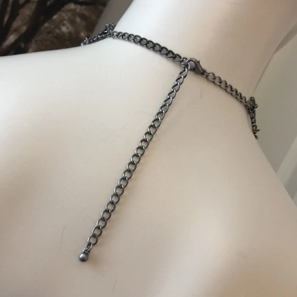 Floral rhinestone choker - Picture 4 of 16